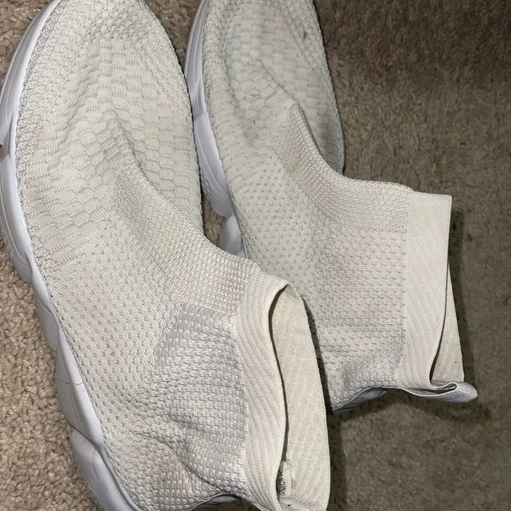 Sneakers - Picture 3 of 6